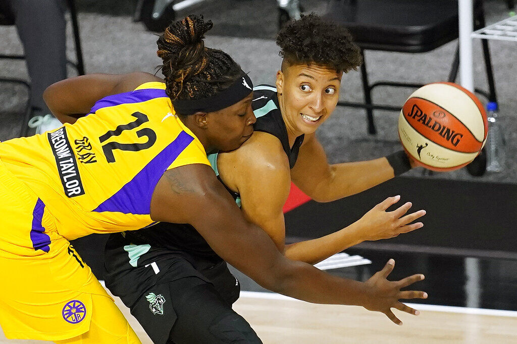 APTOPIX Sparks Liberty Basketball